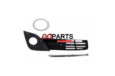 12-14 CAMRY Bumper Fog Cover SE/SPORT RH CHINA