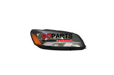 12-15 PASSAT Headlight RH W/Bulb