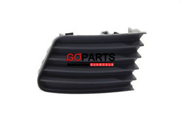 11-14 PRIUS V/ALPHA Fog Cover RH