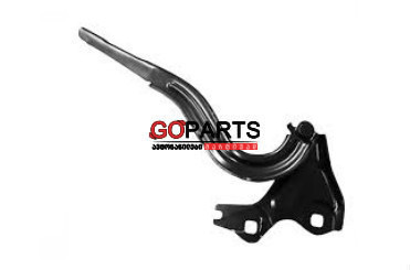 16-18 CRUZE Hood Hinge RH