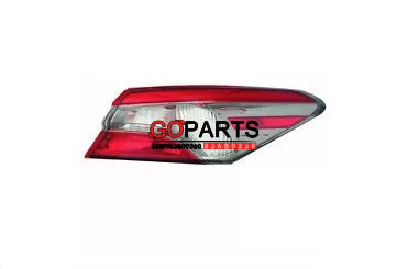 18- CAMRY Tail Light RH BLK + LED