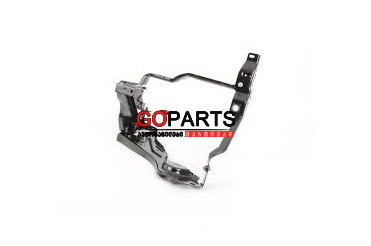 08-15 W204 Radiator Support LH