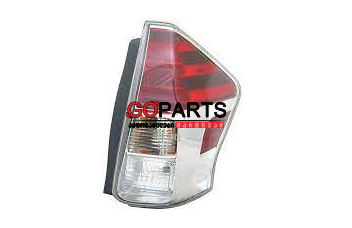 15-17 PRIUS V Taillight RH